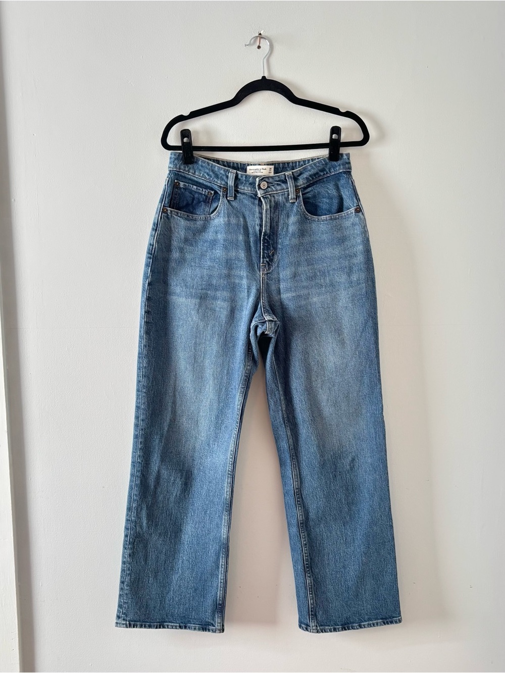 Abercrombie & Fitch High Rise 90s Relaxed Jean Medium Wash Denim Straight Leg